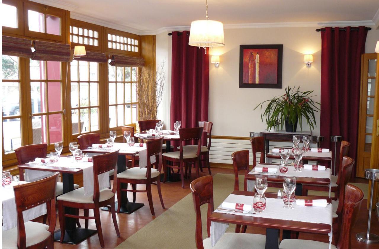 Hotel-Restaurant Le Normandie لوك-سور-مير المظهر الخارجي الصورة